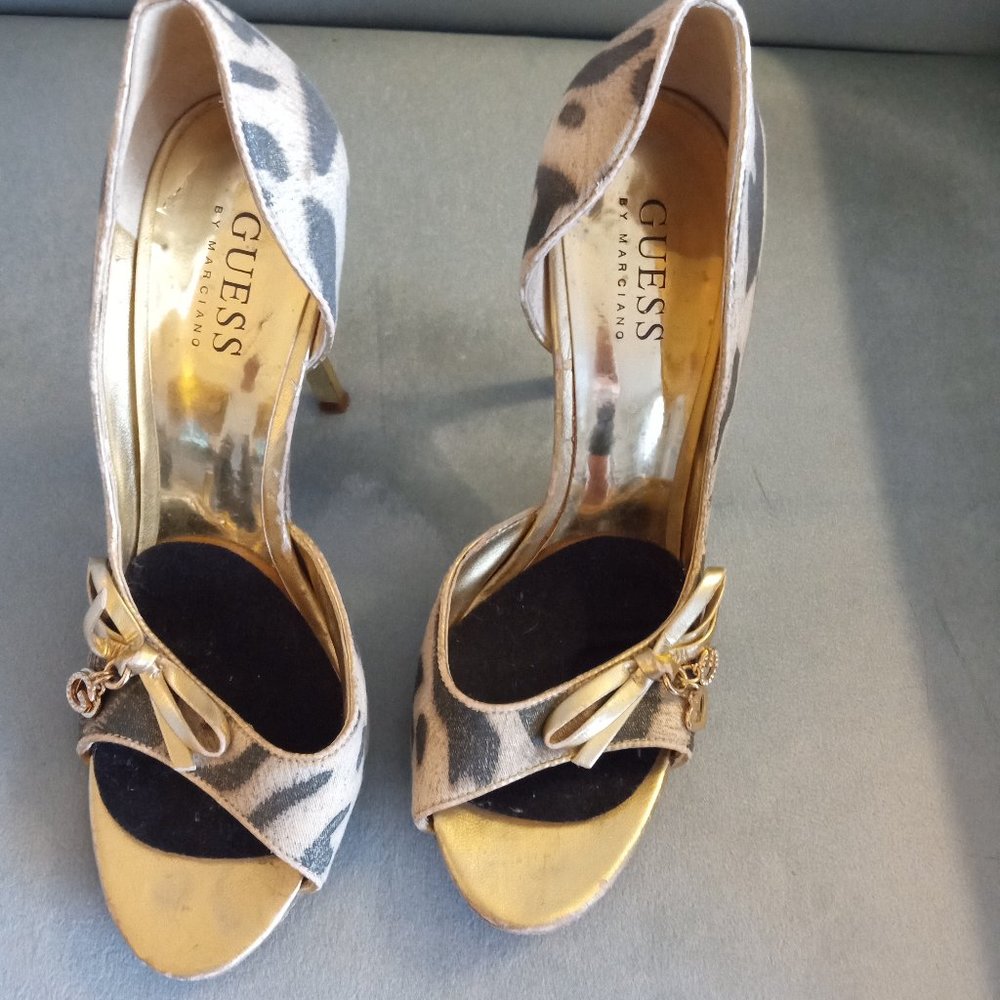 Vintage Guess heels size 6